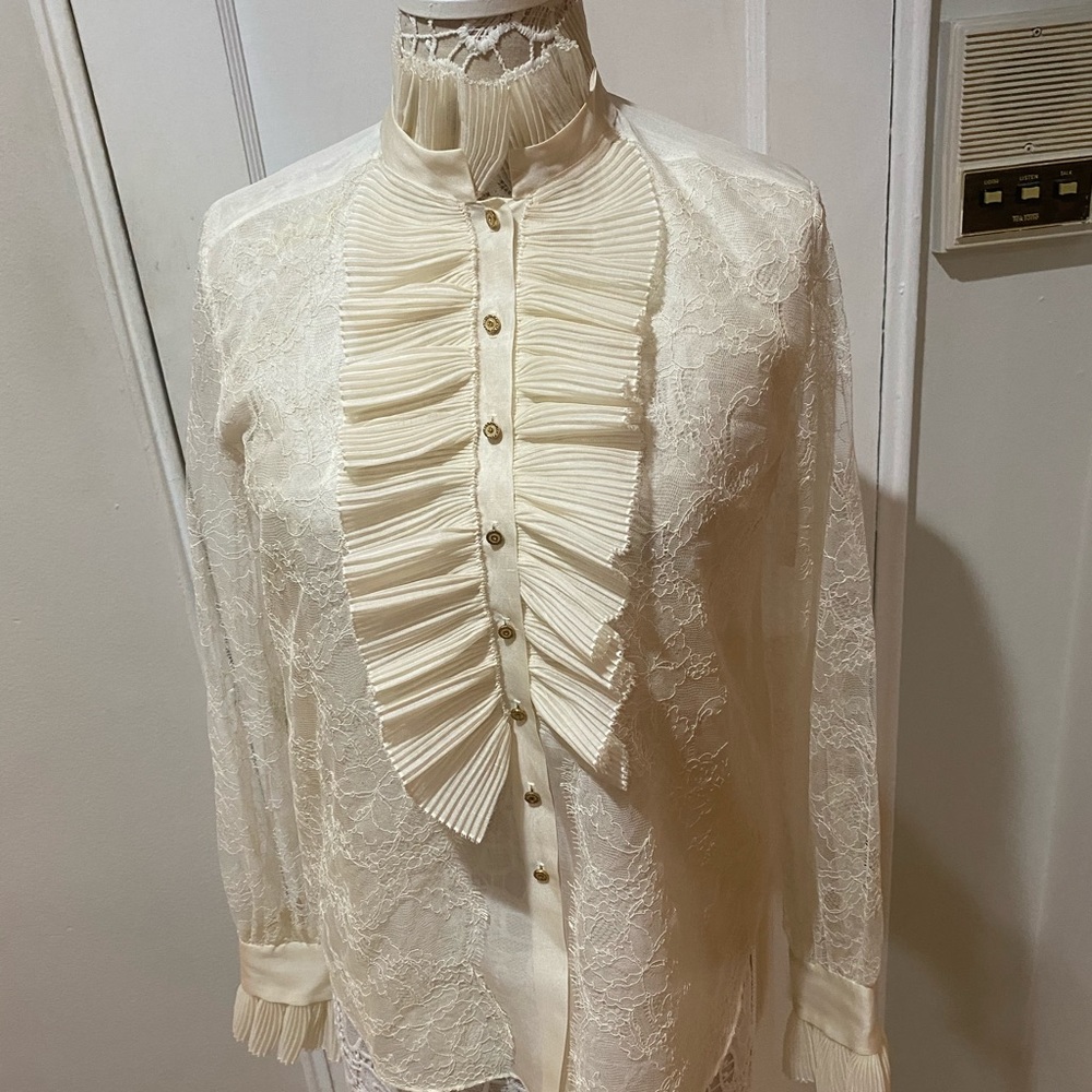 SOLD Oscar de la Renta Ruffle top 6 ASO Gossip - Picture 2 of 14